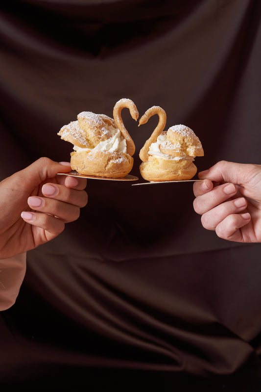 Swan Cream Puff